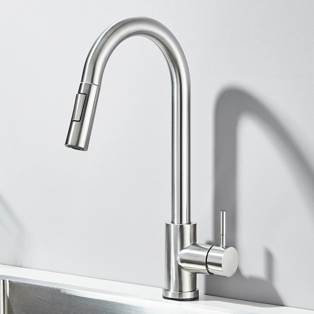 Pull-out kitchen faucet with dual spray modes